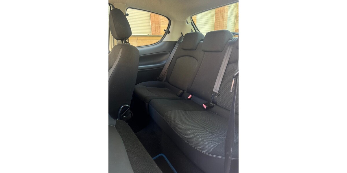 Peugeot 206 136.000 km 1.400 &euro; Nürnberg 90403