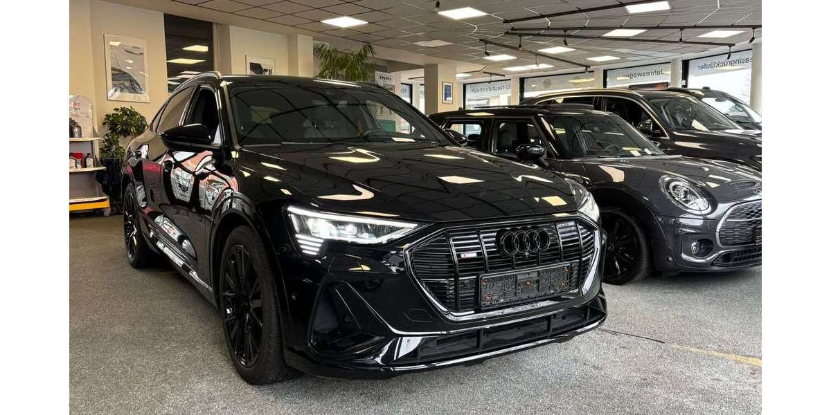 Audi e-tron 44.000 km 41.999 € Nürnberg 90451