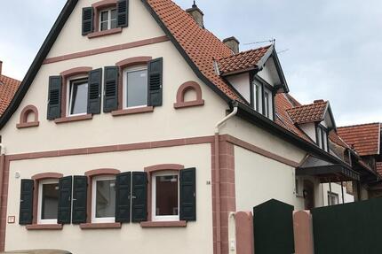 Neu saniertes Einfamilienhaus 6 Zimmer 67376 Harthausen zimmer