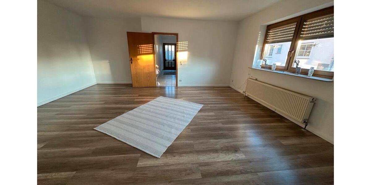 Sehr schöne helle 1 Zimmer Wohnung mit separatem Eingang 1 zimmer