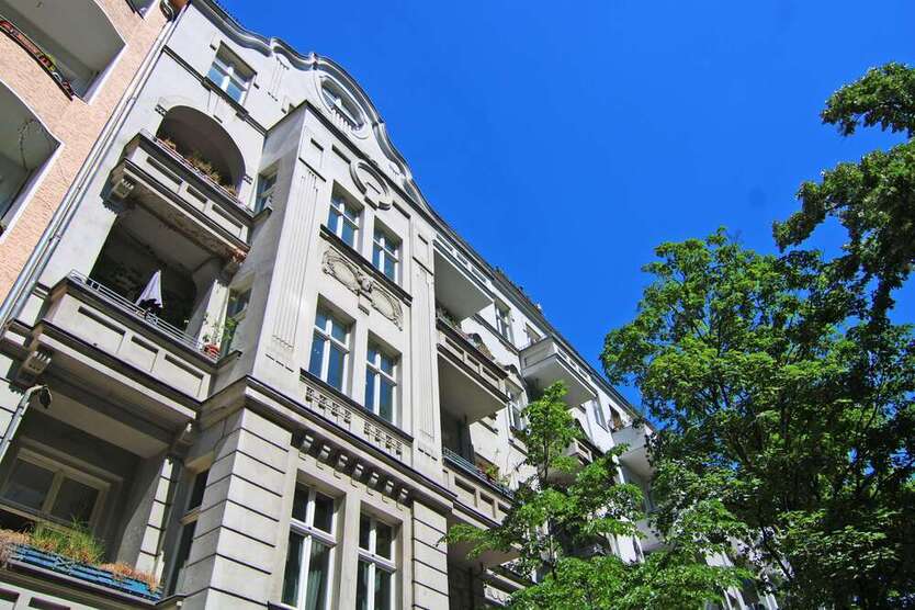 Halle in Berlin 249 € 34.14 m²