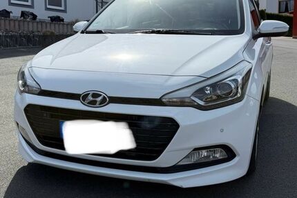 Hyundai i20 102.000 km 10.800 &euro; Niederselters 65618