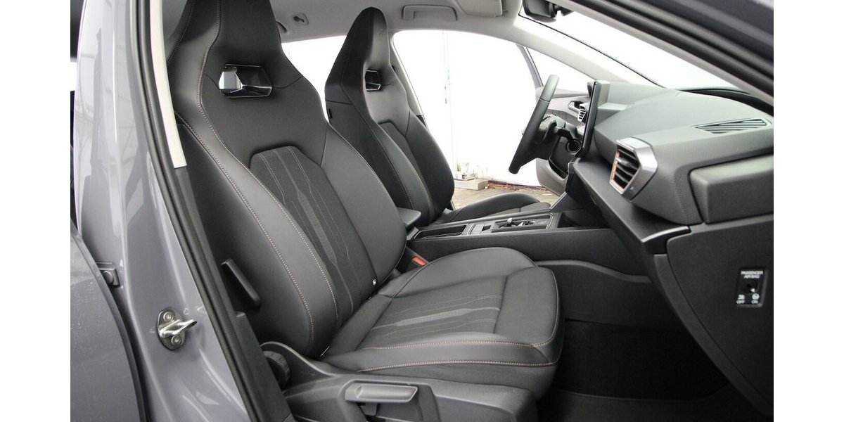 Cupra Leon Sportstourer e-HYBRID 6-DSG NAVI+LED+KAMERA 21.936 km 28.900 &euro; Hagenow 19230