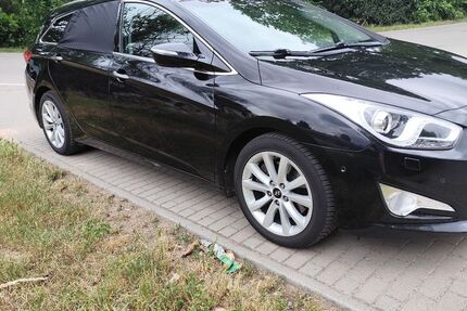 Hyundai i40 182.000 km 6.999 &euro; Ober-Flörsheim 55234
