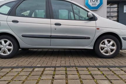 Renault Scenic 109.260 km 1.380 &euro; Emmendingen 79312