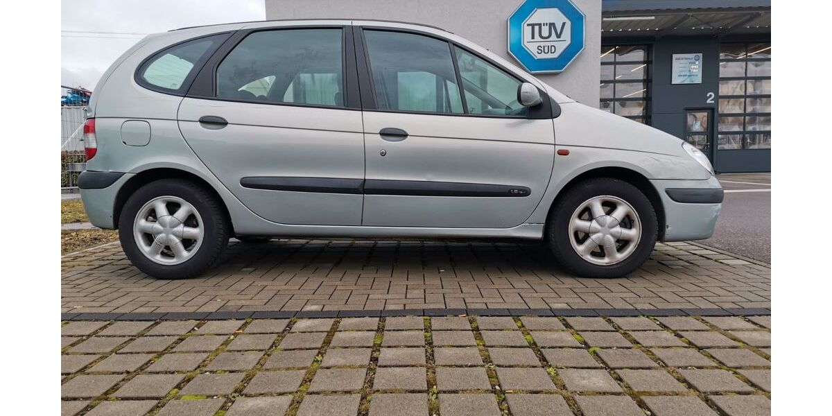 Renault Scenic 109.260 km 1.380 &euro; Emmendingen 79312
