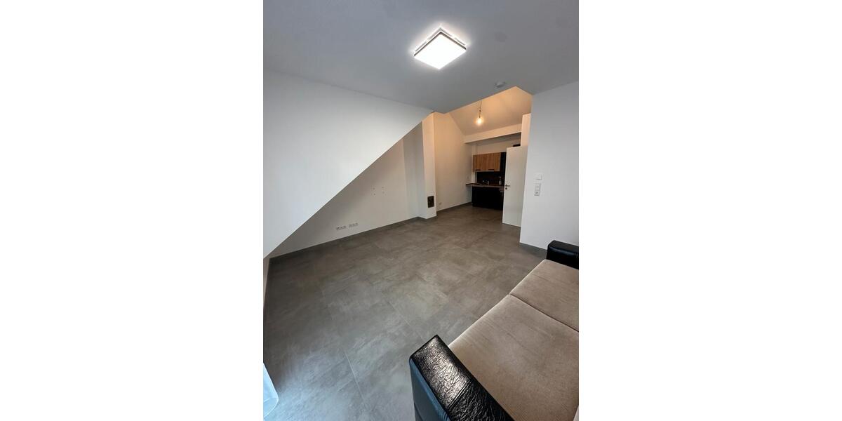 Dachgeschoßwohnung Heilbronn Frankenbach - 3 Zimmer, 70 m&sup2;, 1.050&euro; | Angebot:25047387