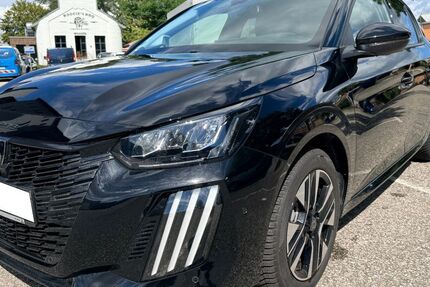 Peugeot 208 13.747 km 17.000 &euro; Nürnberg 90441