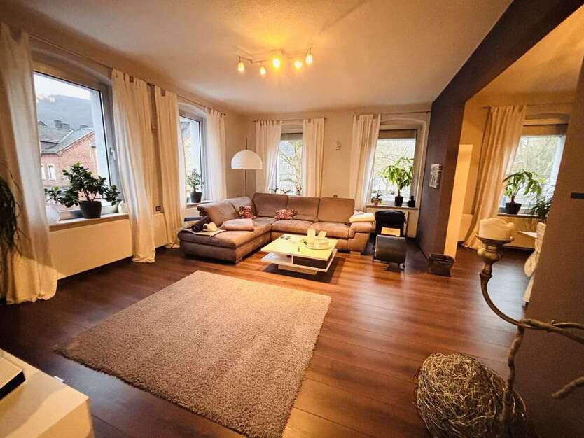 Wohnung zum Kaufen in Dillenburg 279.000 € 123 m²
