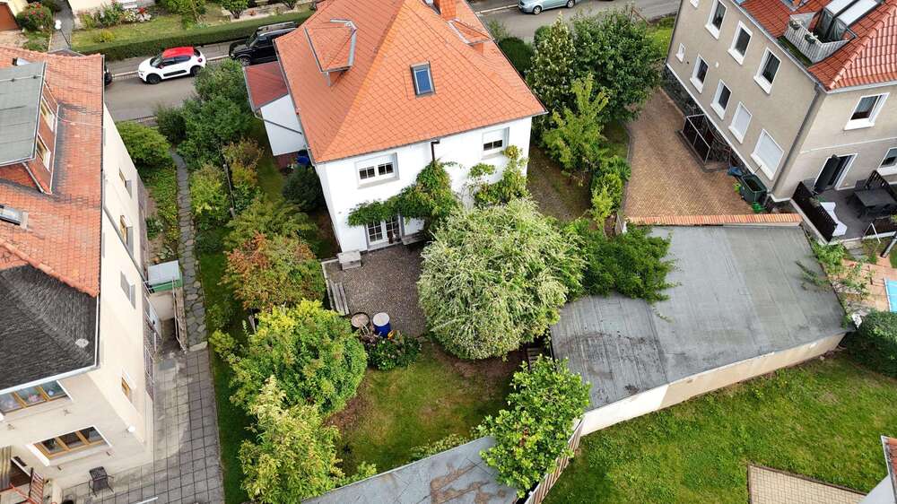 Haus zum Kaufen in Crimmitschau 270.000 € 140 m² 5 zimmer