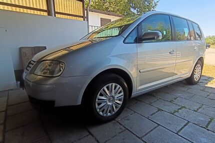 VW Touran 97.897 km 5.200 &euro; Haar 85540