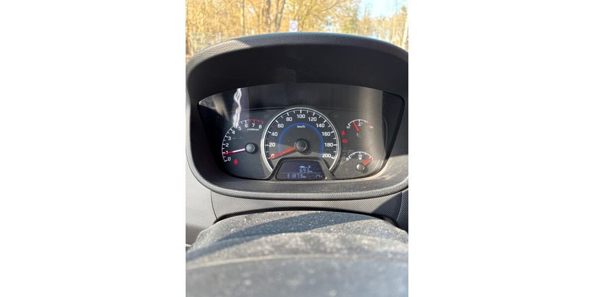 Hyundai i10 31.873 km 7.200 &euro; Kastl 84556