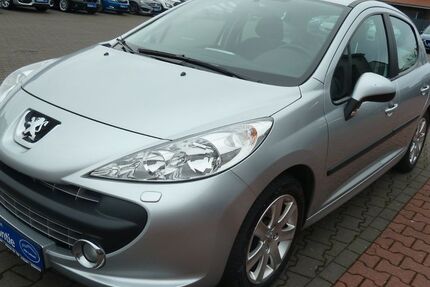 Peugeot 207 63.000 km 6.490 &euro; Hamm 59073