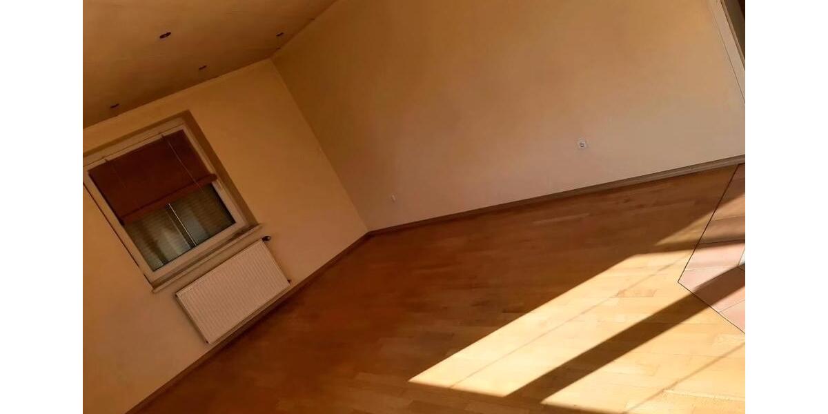 Einfamilienhaus Deggendorf - 5 Zimmer, 140 m&sup2;, 1.200&euro; | Angebot:26168877