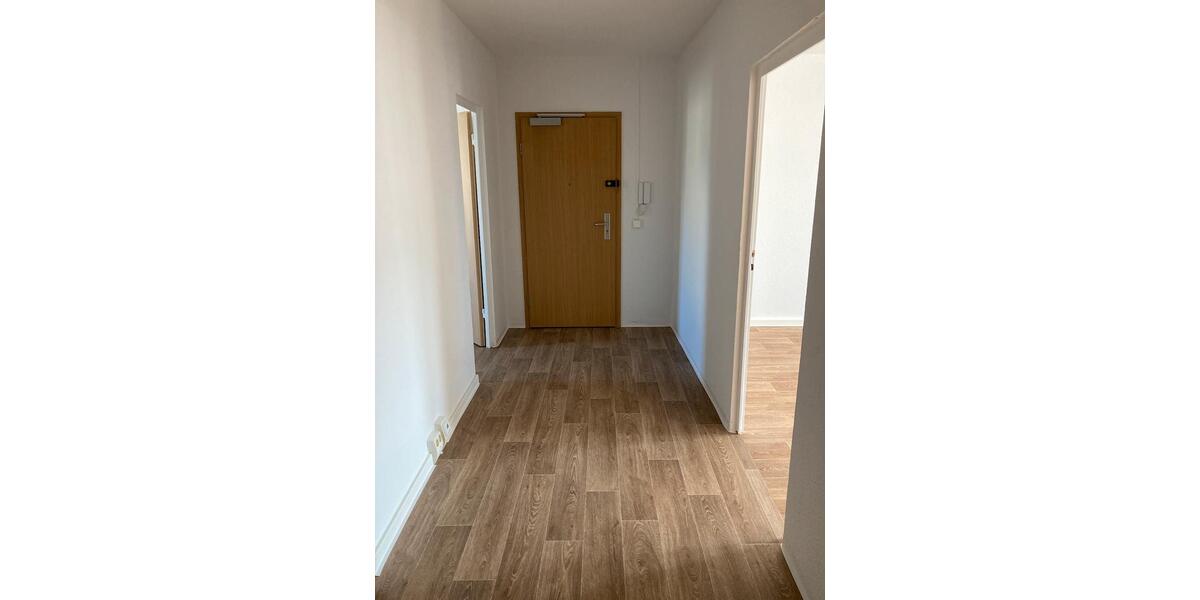 Dachgeschoßwohnung Gera - 3 Zimmer, 65 m&sup2;, 380&euro; | Angebot:26351072