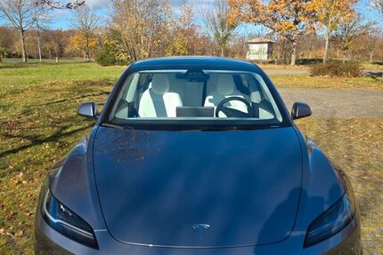 Tesla Model 3 9.950 km 36.900 € Blankenburg 38889