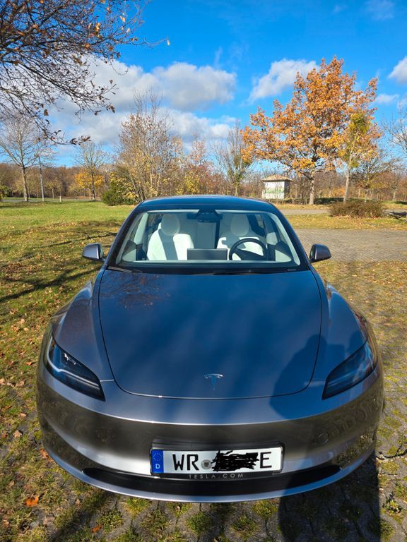 Tesla Model 3 9.950 km 36.900 € Blankenburg 38889