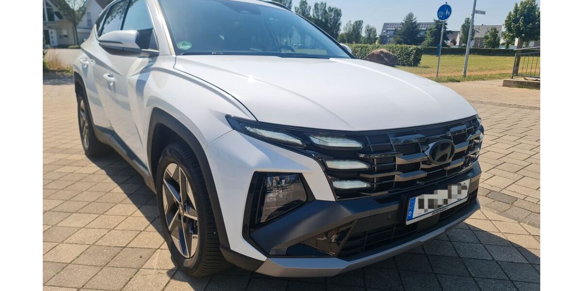 Hyundai TUCSON 4.196 km 29.500 &euro; Viersen 41748