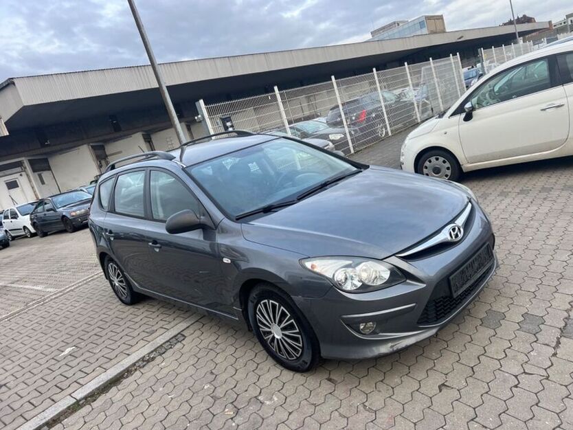 i30