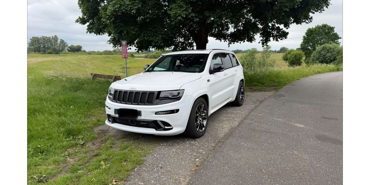 Jeep Grand Cherokee 128.500 km 32.100 &euro; Blender 27337