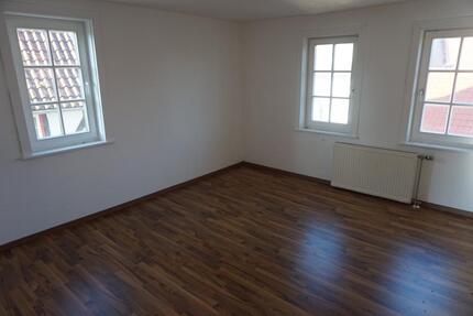 Wohnung Vogtei - 3 Zimmer, 81 m&sup2;, 320&euro; | Angebot:25289044