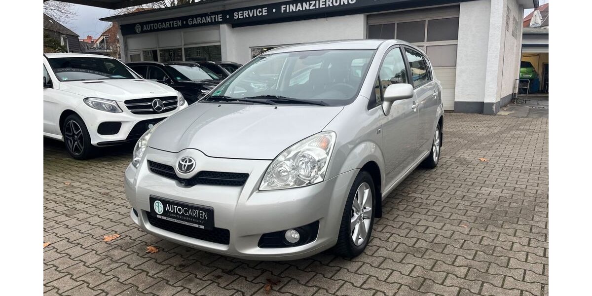 Toyota Corolla Verso 110.000 km 7.850 &euro; Paderborn 33098