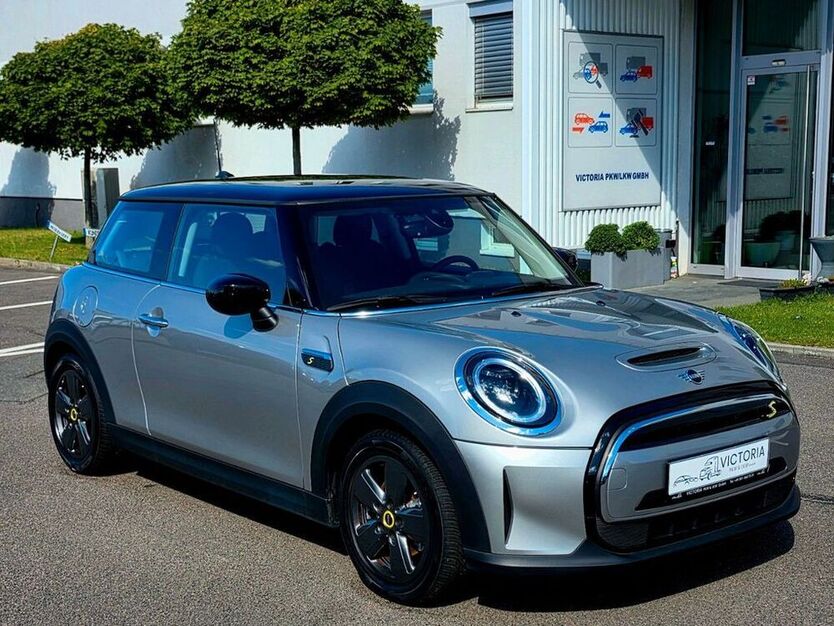 Cooper SE