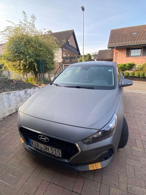 i30