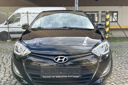 Hyundai i20 105.000 km 6.998 &euro; Groß Kreutz (Havel) 14550
