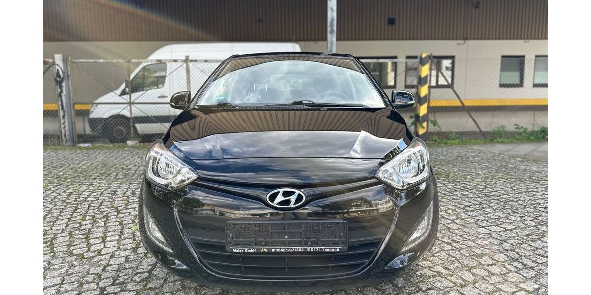 Hyundai i20 105.000 km 6.999 &euro; Groß Kreutz (Havel) 14550