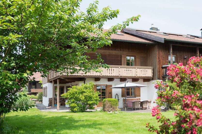Haus zum Kaufen in Holzkirchen 1.278.000 € 195 m²