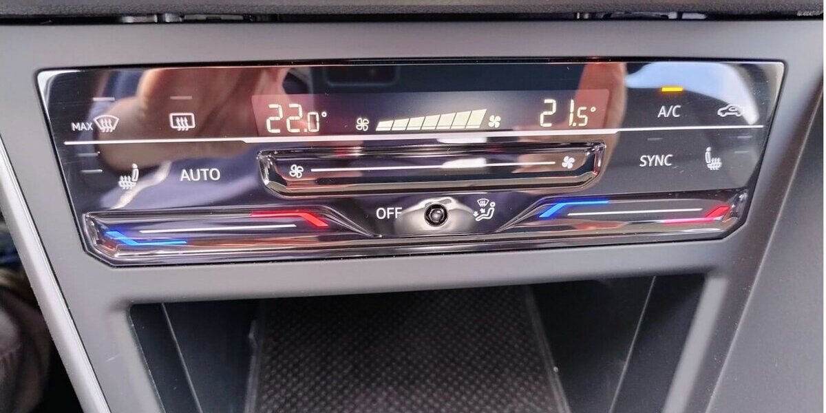 VW Taigo 1,0 TSI Life PDC/Sitzh./ Carplay/DAB/LED 48.698 km 18.000 &euro; Höchstenbach 57629
