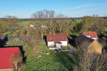 Haus Wiesengrund - 4 Zimmer, 175 m&sup2;, 163.000&euro; | Angebot:25197137