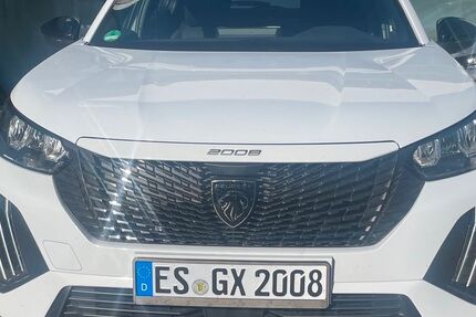 Peugeot 2008 7.900 km 18.890 &euro; Berlin 12157