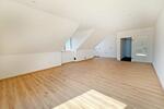 Dachgeschoßwohnung Neumarkt in der Oberpfalz Altenhof - 3 Zimmer, 84 m&sup2;, 1.150&euro; | Angebot:26350214