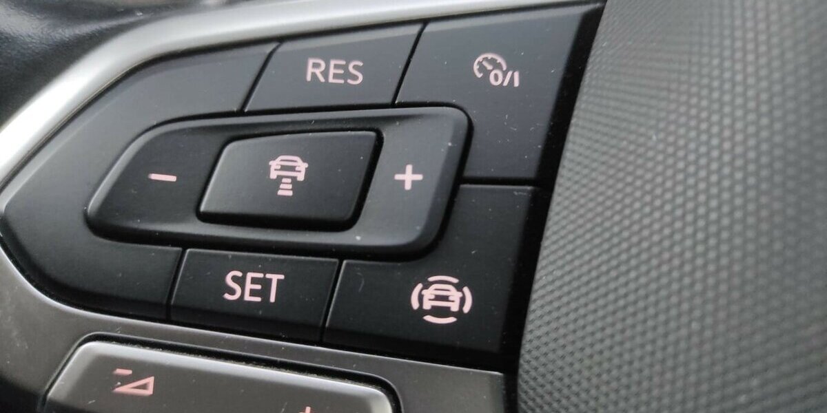 VW T-Cross 1,0 TSI Style NAVI/LED/SHZ/PDC 36.523 km 17.500 &euro; Höchstenbach 57629