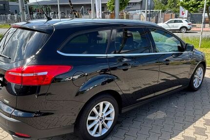 Ford Focus 105.000 km 6.400 &euro; Achim 28832