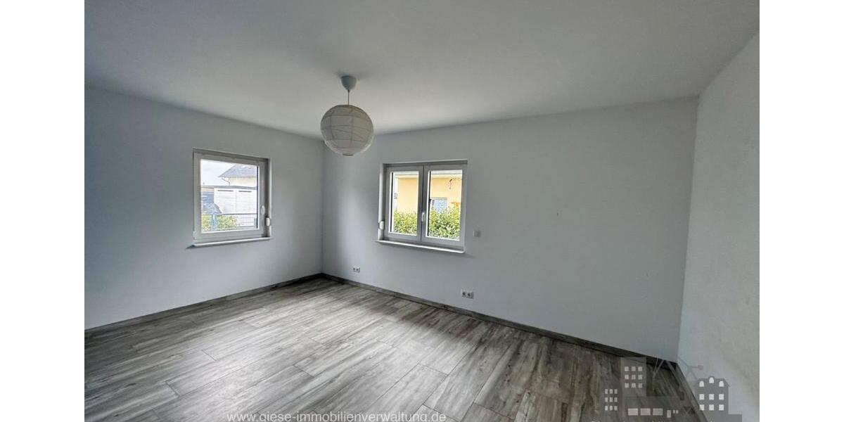 Einfamilienhaus Velten - 4 Zimmer, 100 m&sup2;, 2.400&euro; | Angebot:26125372