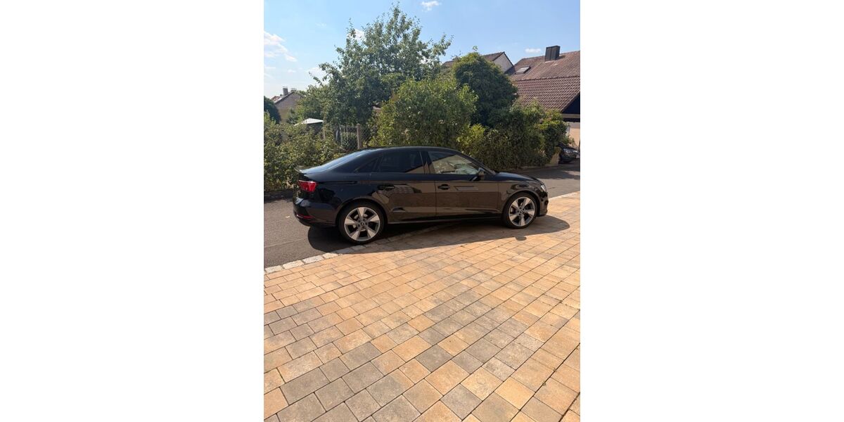 Audi A3 90.000 km 18.700 &euro; Waldbüttelbrunn 97297