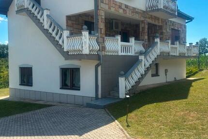 Haus Gülzow - 10 Zimmer, 300 m&sup2;, 155.000&euro; | Angebot:27131002