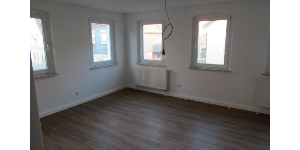 Etagenwohnung Kronach - 3 Zimmer, 73 m&sup2;, 680&euro; | Angebot:26269105