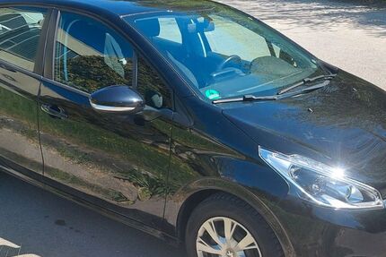 Peugeot 208 82.000 km 6.700 &euro; Nürtingen 72622