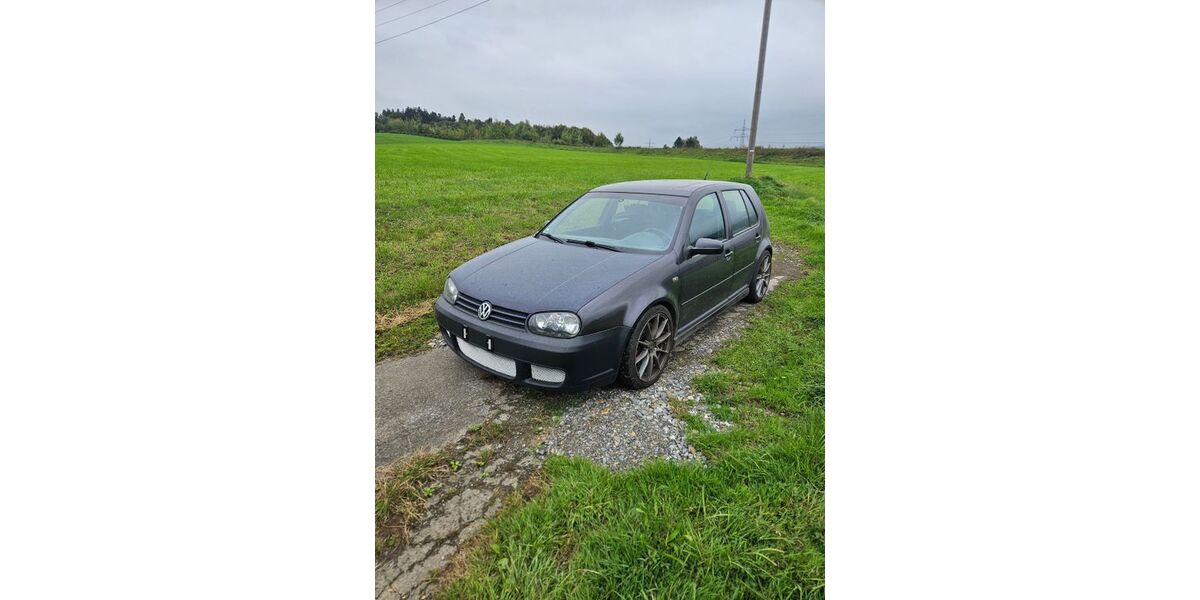 VW Golf 272.242 km 2.800 &euro; Sigmarszell 88138