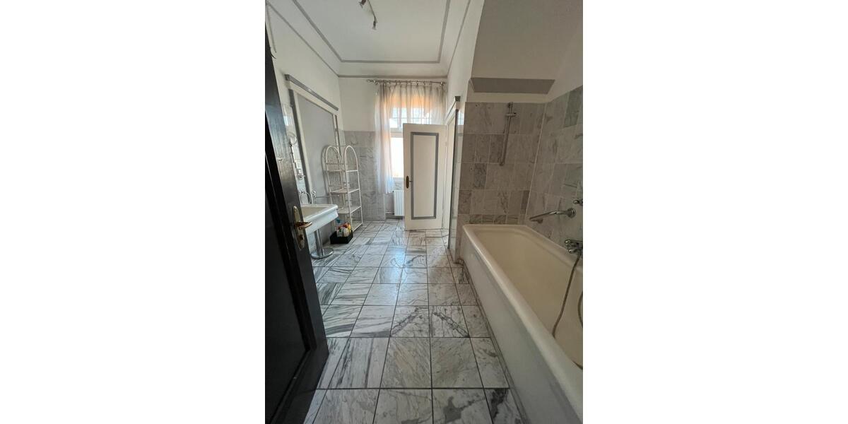 Reihenhaus Völklingen - 10 Zimmer, 350 m&sup2;, 399.000&euro; | Angebot:27102521