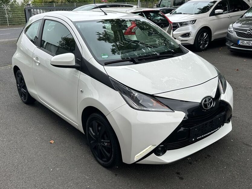 Aygo (X)