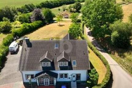 QUALITATIVE RARITÄT IN GRÜNER EIFEL 12 zimmer