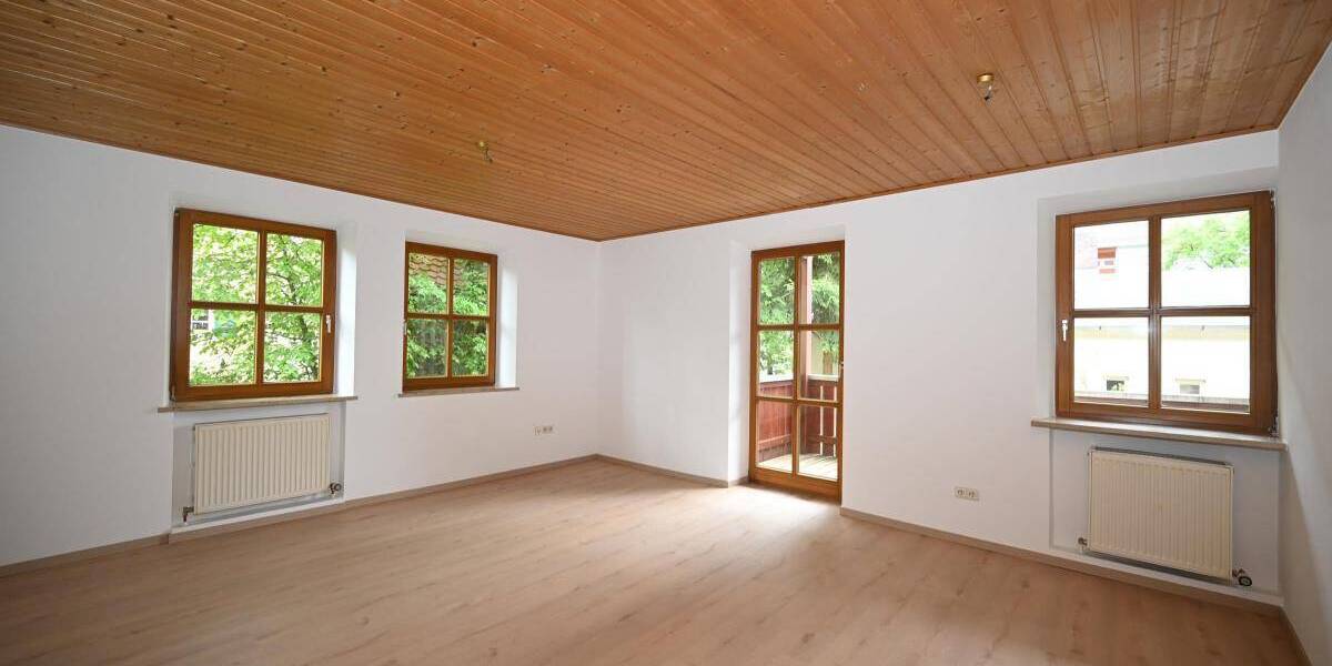 Etagenwohnung Neumarkt Altenhof - 4 Zimmer, 96 m&sup2;, 800&euro; | Angebot:26796430