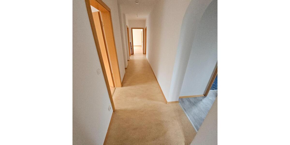 Etagenwohnung Deggendorf - 4 Zimmer, 115 m&sup2;, 1.100&euro; | Angebot:26413727