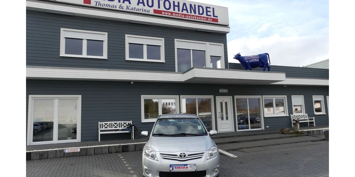 Toyota Auris 73.000 km 8.950 &euro; Magdeburg 39108