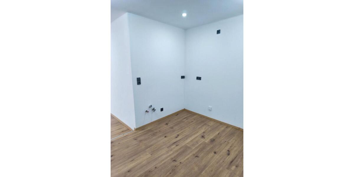 Erdgeschoßwohnung Eningen unter Achalm - 1 Zimmer, 60 m&sup2;, 700&euro; | Angebot:25966480